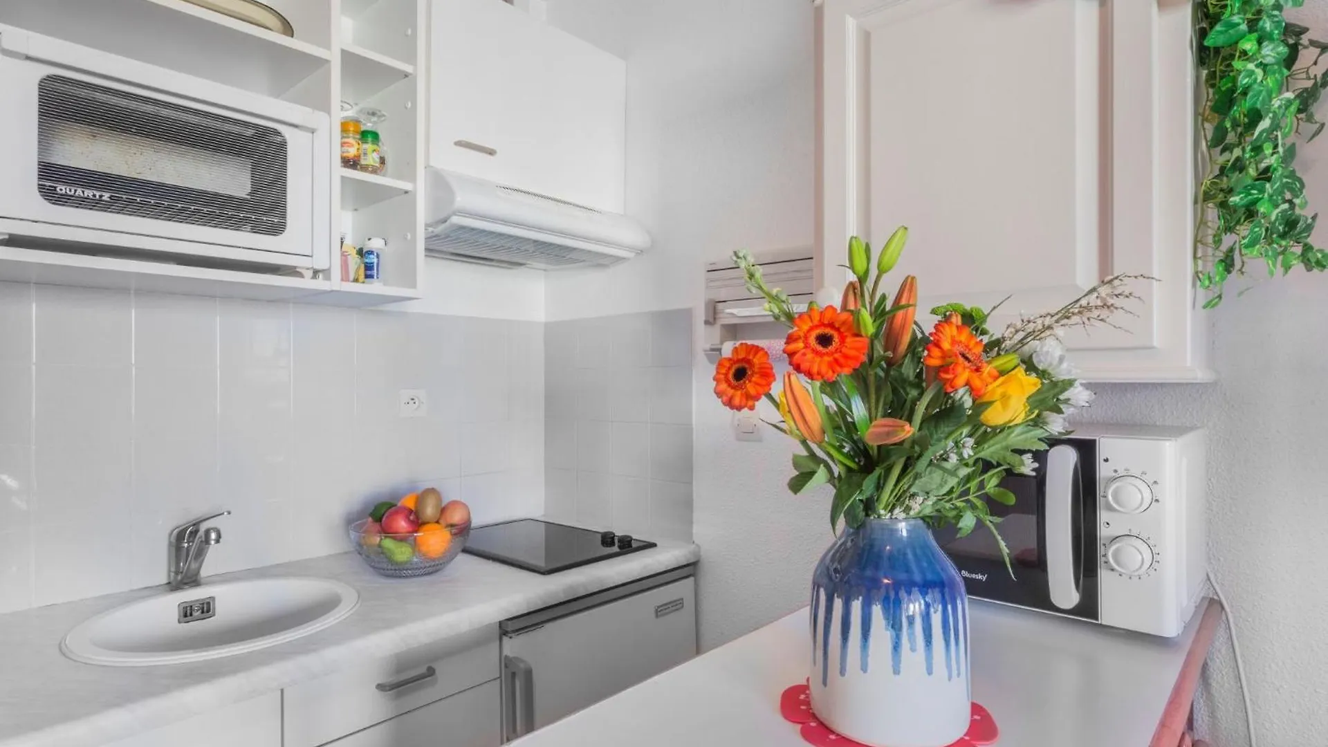 Apartment Les Canoubiers III By Interhome La Londe-les-Maures